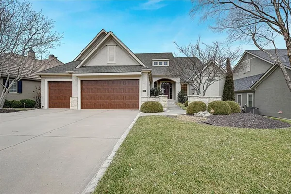 $1,195,000 | 740 Suffolk Drive, Loch Lloyd, MO 64012