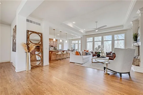 $1,195,000 | 740 Suffolk Drive, Loch Lloyd, MO 64012