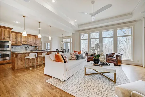 $1,225,000 | 740 Suffolk Drive, Loch Lloyd, MO 64012