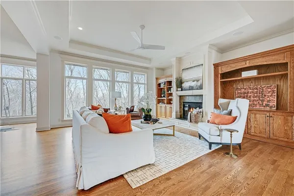 $1,195,000 | 740 Suffolk Drive, Loch Lloyd, MO 64012
