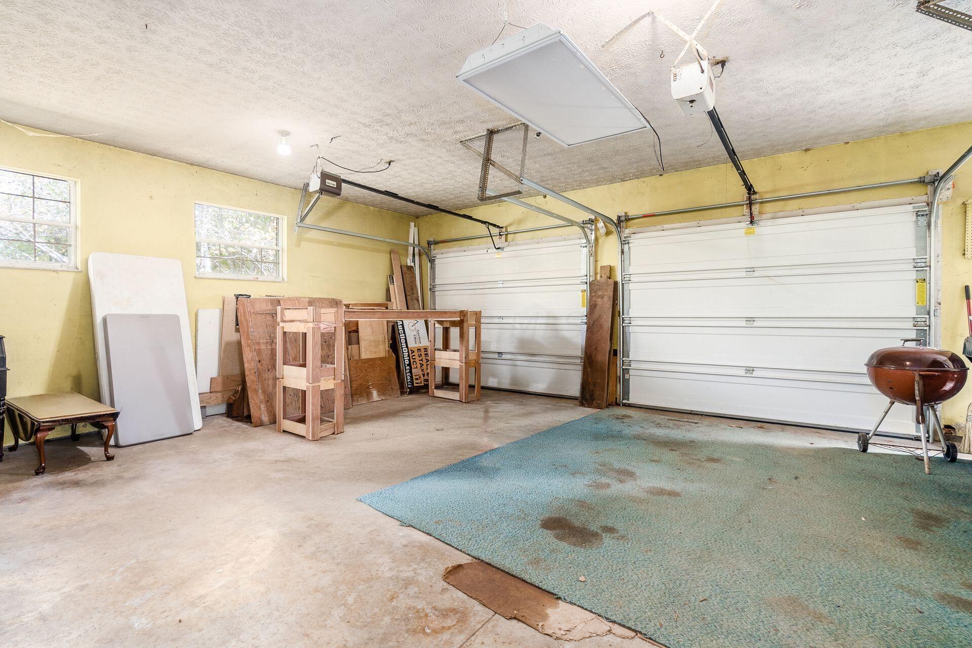 8712 Cheshire Road Sunbury, OH 43074 - Photo 25 of 40 Garage