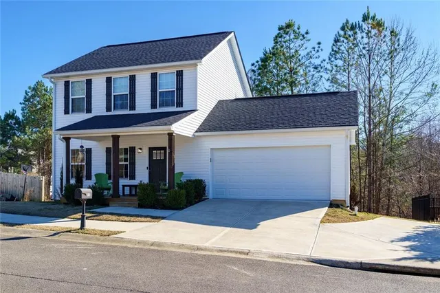 a house view with a outdoor space