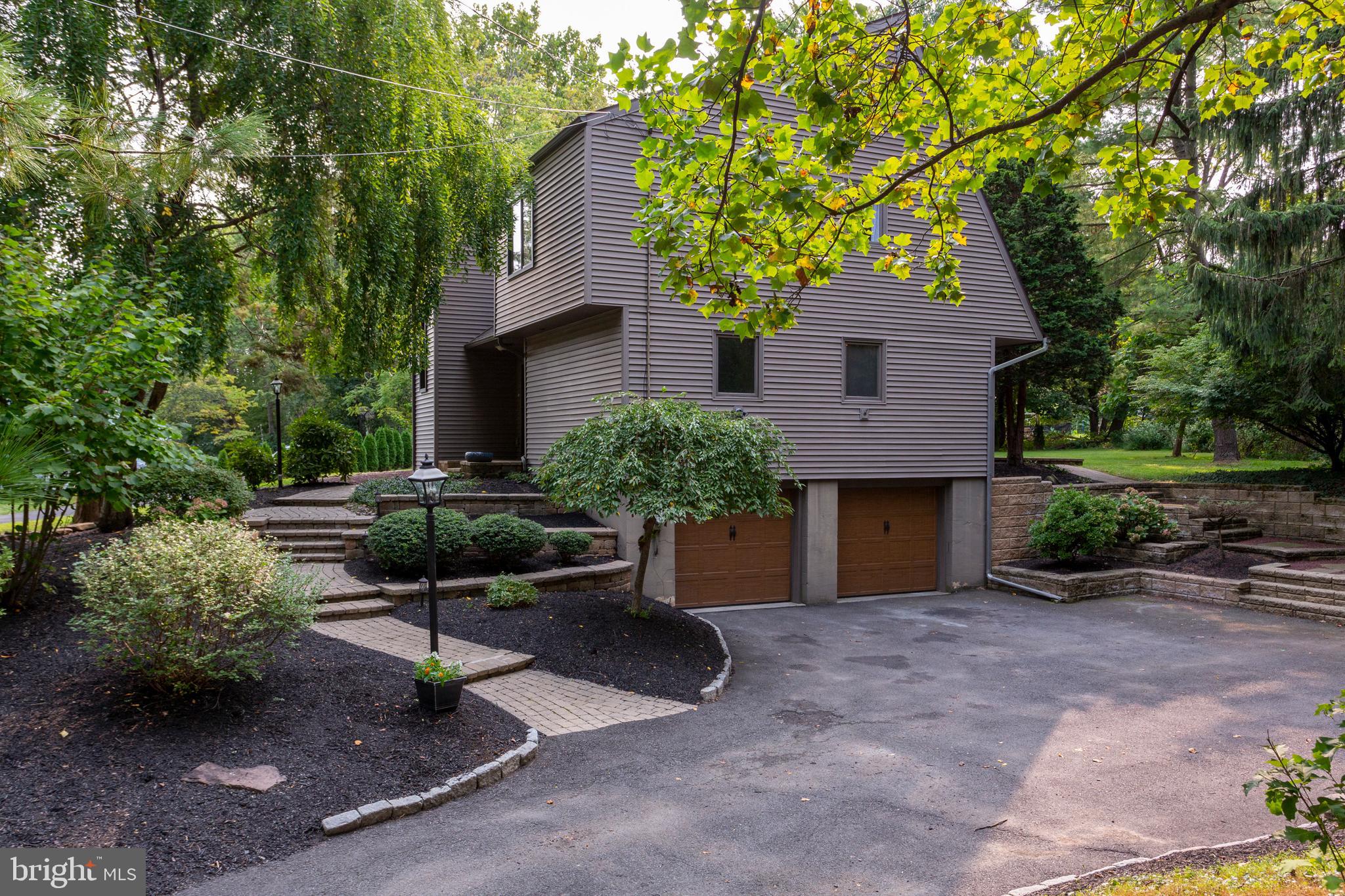 1404 Taylor Road Lansdale, PA 19446 - Photo 4 of 46 Gallery Image 4
