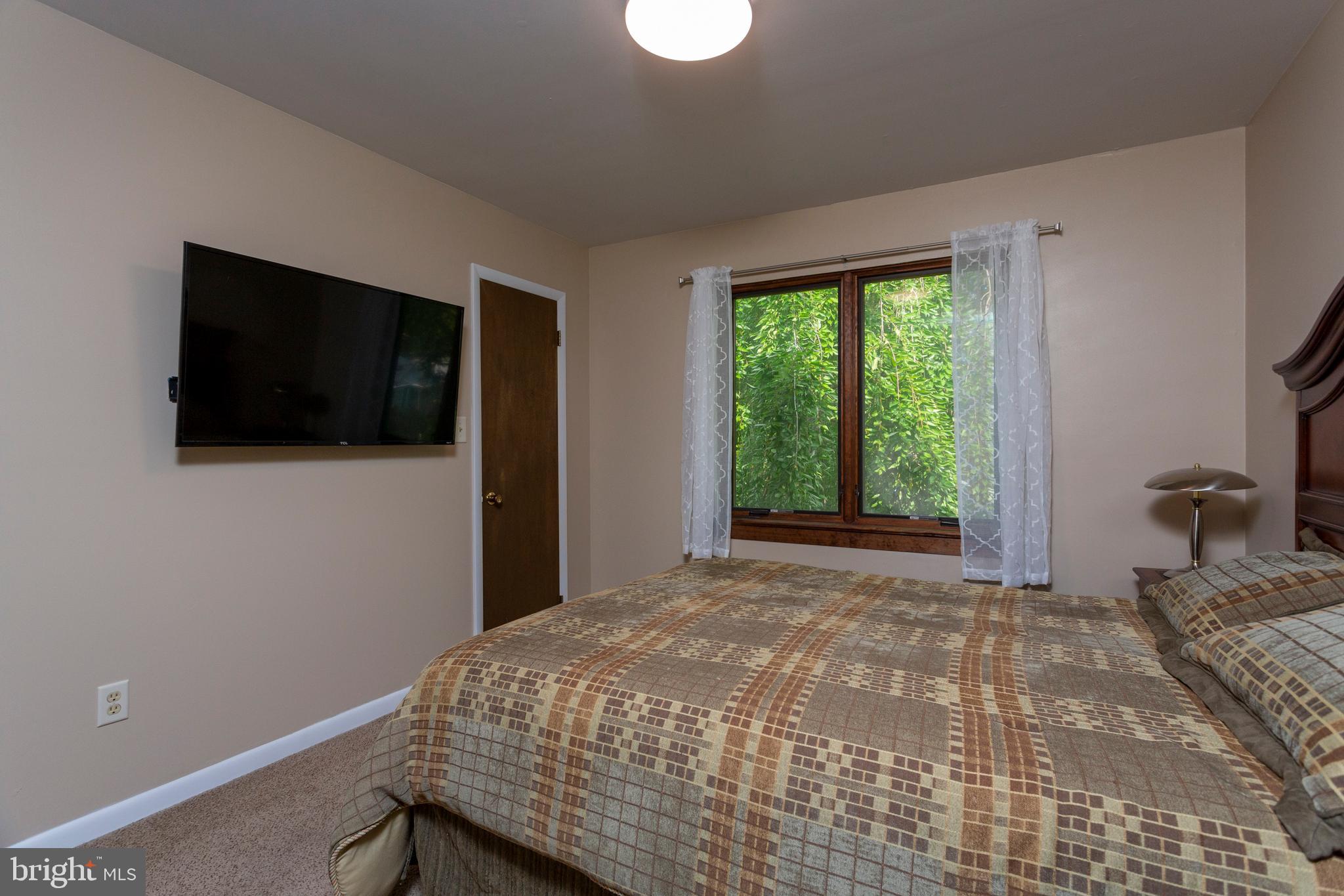 1404 Taylor Road Lansdale, PA 19446 - Photo 33 of 46 Gallery Image 33