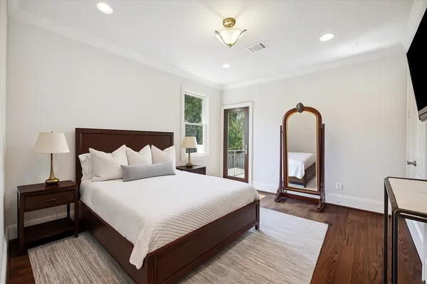 $2,370,000 | 2247 Bartlett Street, Houston, TX 77098