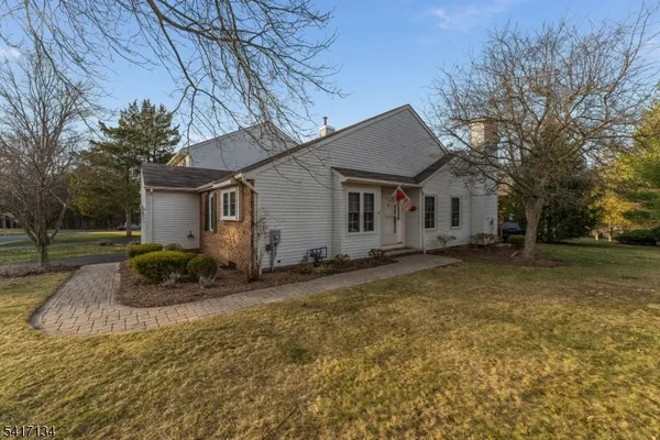 $525,000 | 5 Choctaw Ridge Road, Somerville, NJ 08876