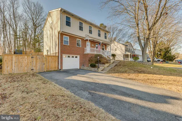 $3,299 | 6109 Plainville Lane, Woodbridge, VA 22193