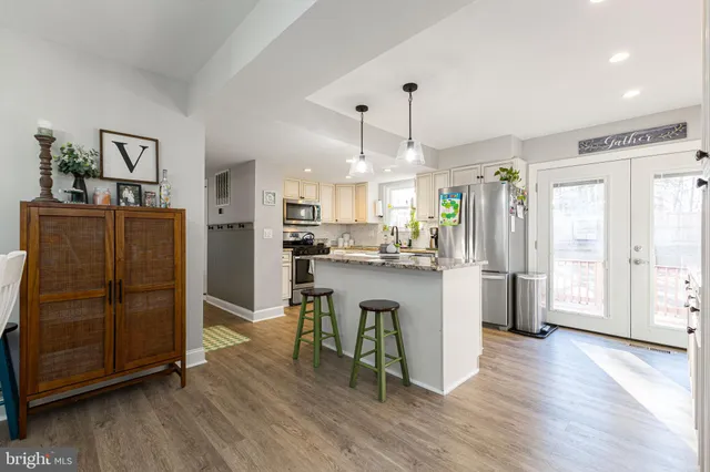 $3,299 | 6109 Plainville Lane, Woodbridge, VA 22193