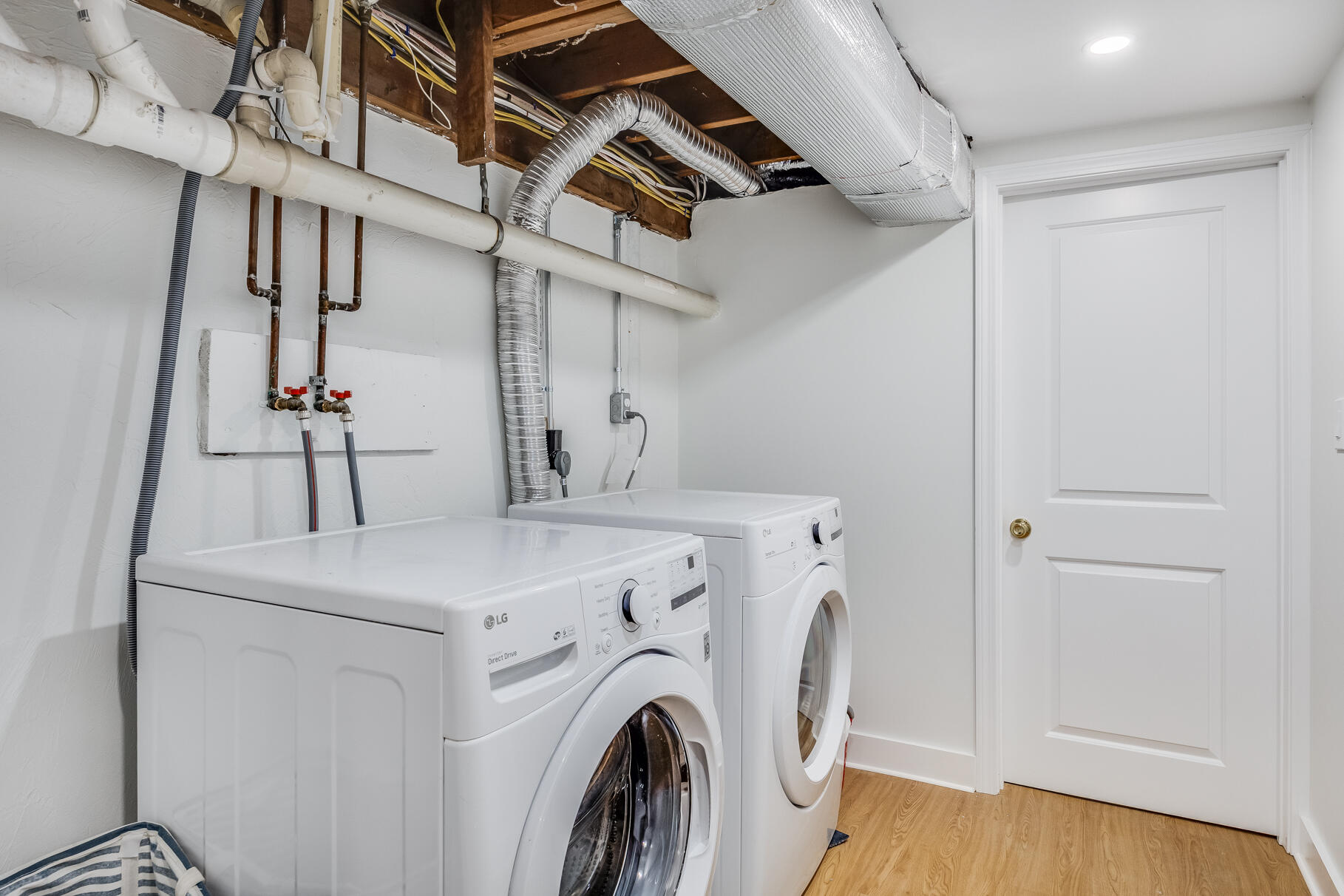 167 Ambergris Circle Brewster, MA 02631 - Photo 59 of 89 a utility room with dryer and washer