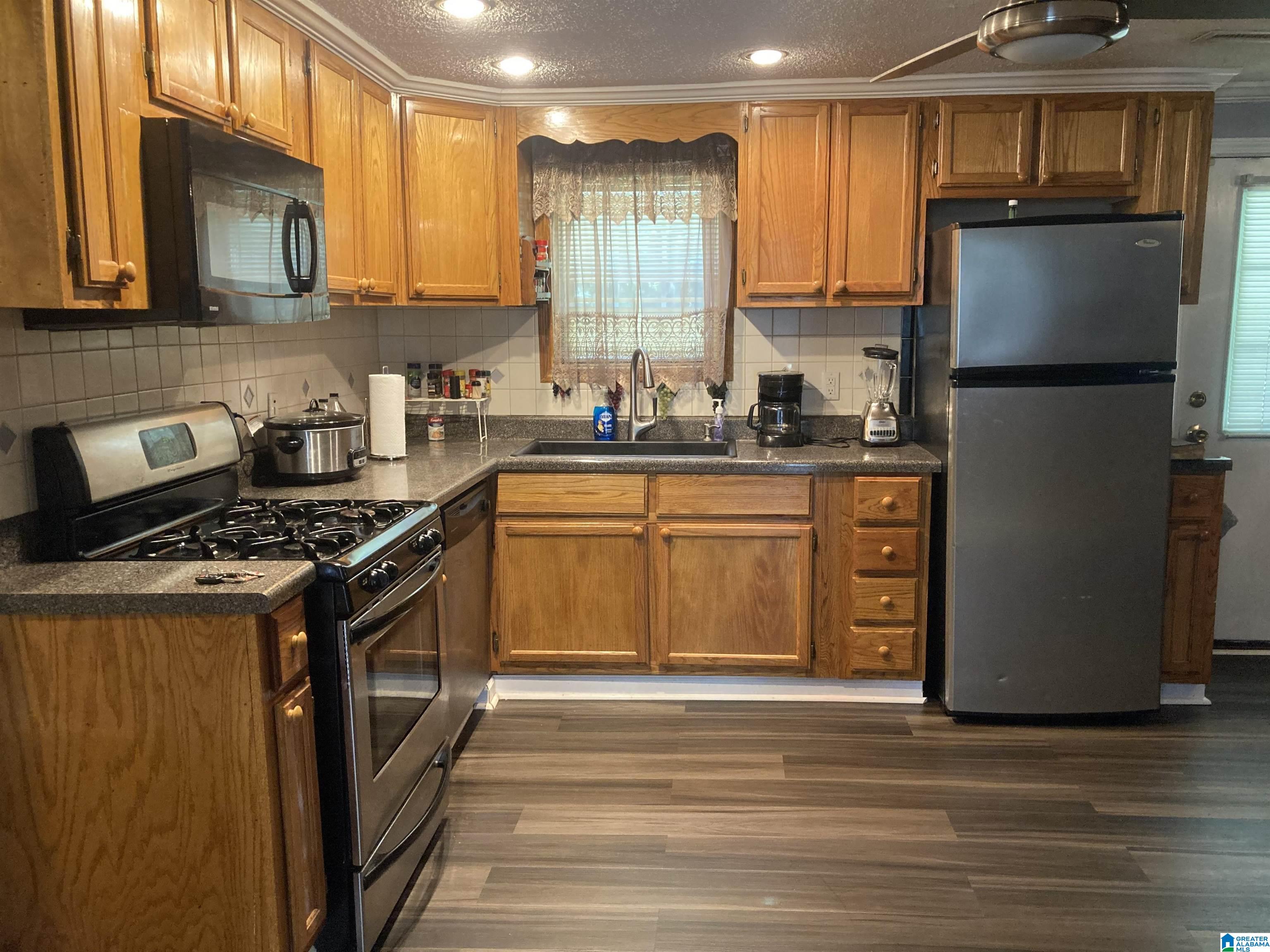 76 Curry Lane Talladega, AL 35160 - Photo 8 of 23