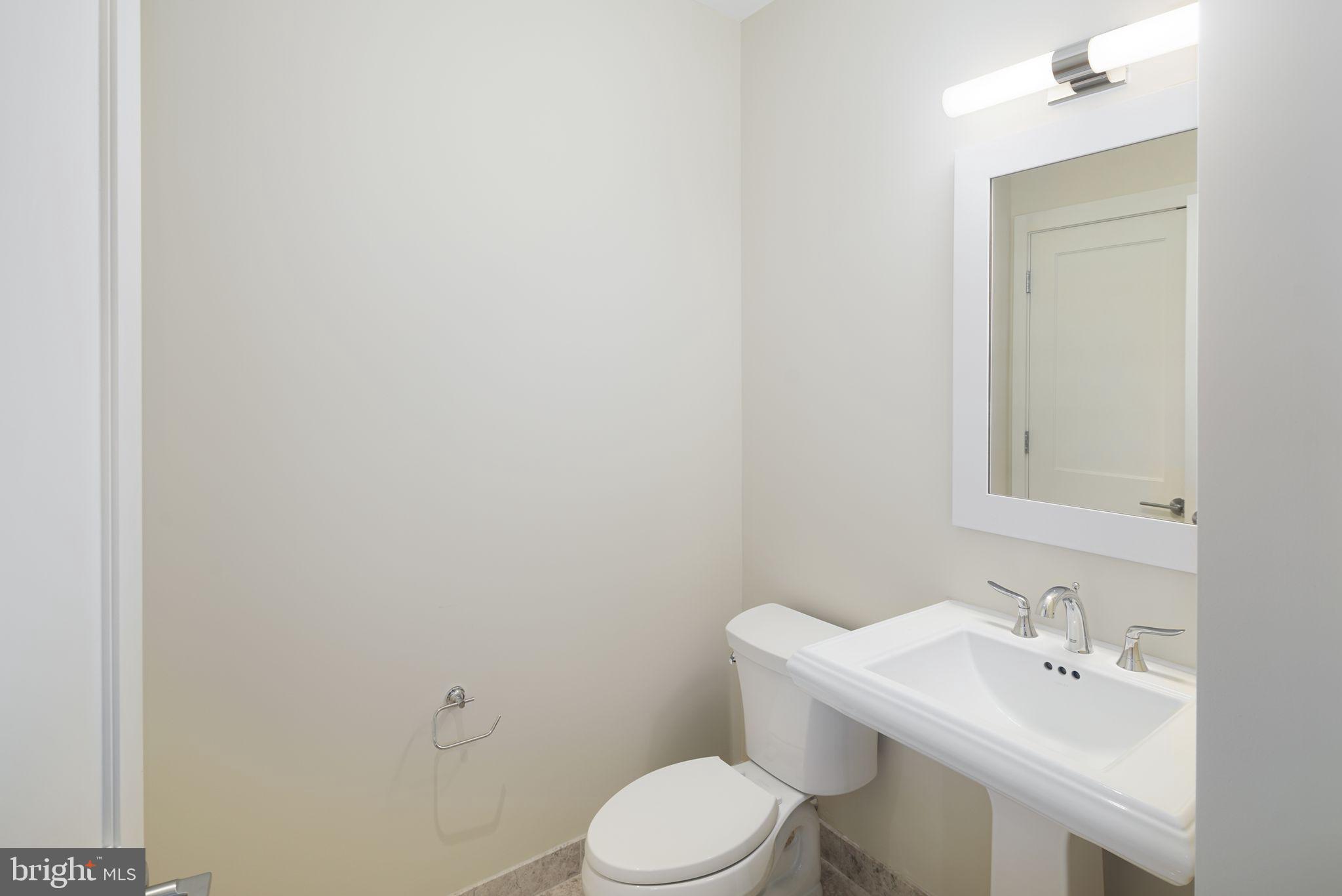 210 South 25th Street, Unit 703 Philadelphia, PA 19103 - Photo 20 of 31