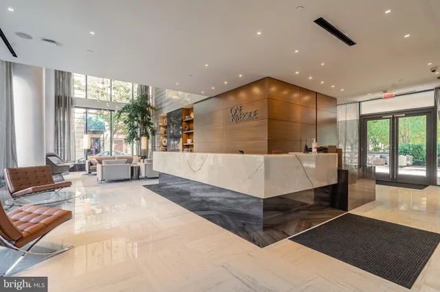 $1,300,000 | 210 South 25th Street, Unit 703, Philadelphia, PA 19103