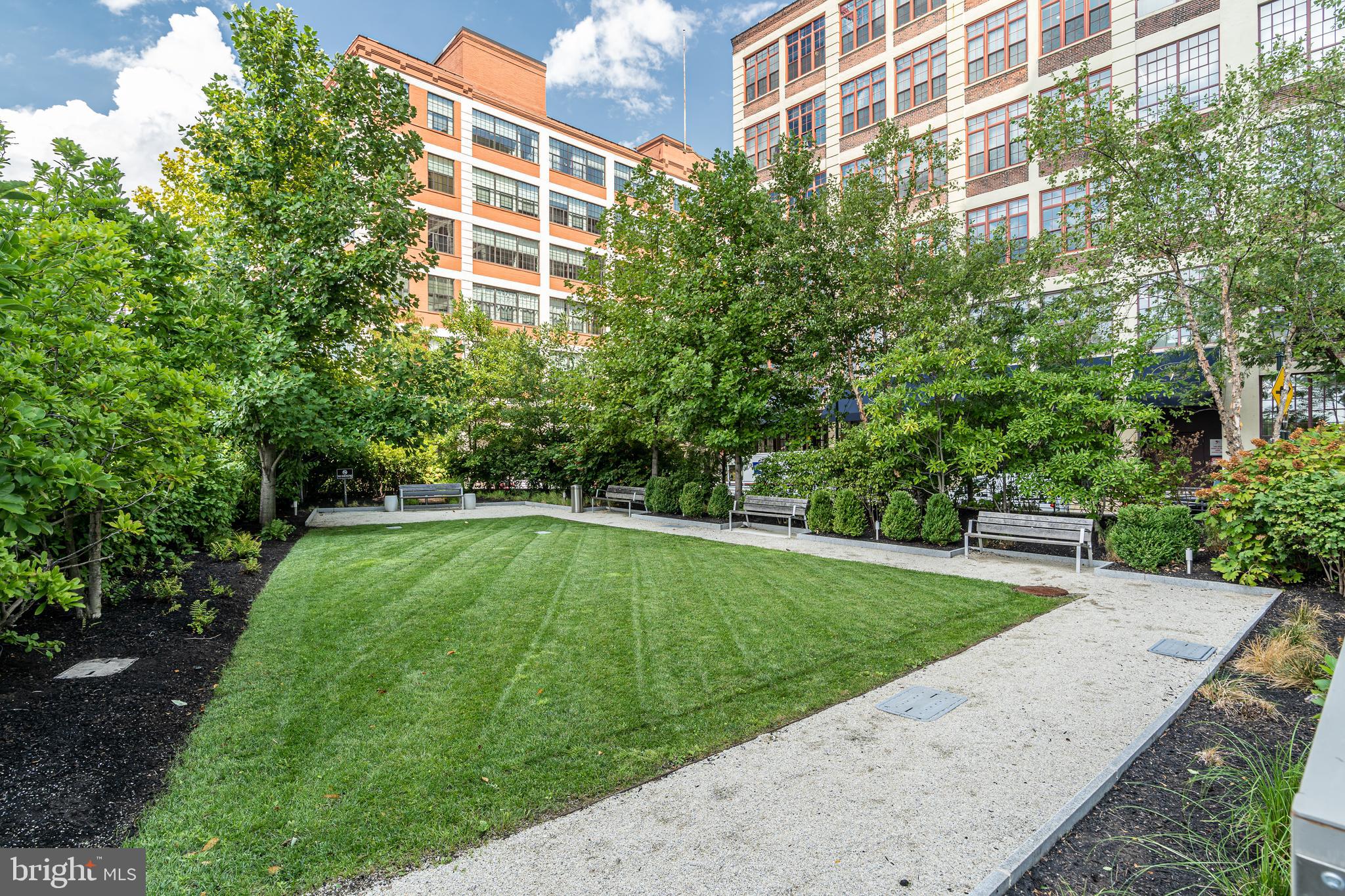 210 South 25th Street, Unit 703 Philadelphia, PA 19103 - Photo 27 of 31