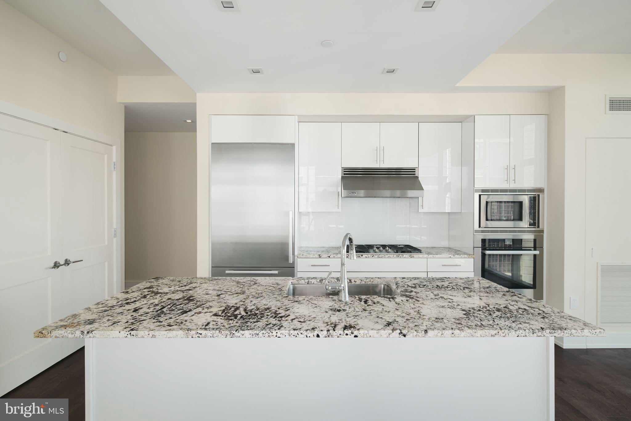 210 South 25th Street, Unit 703 Philadelphia, PA 19103 - Photo 7 of 31