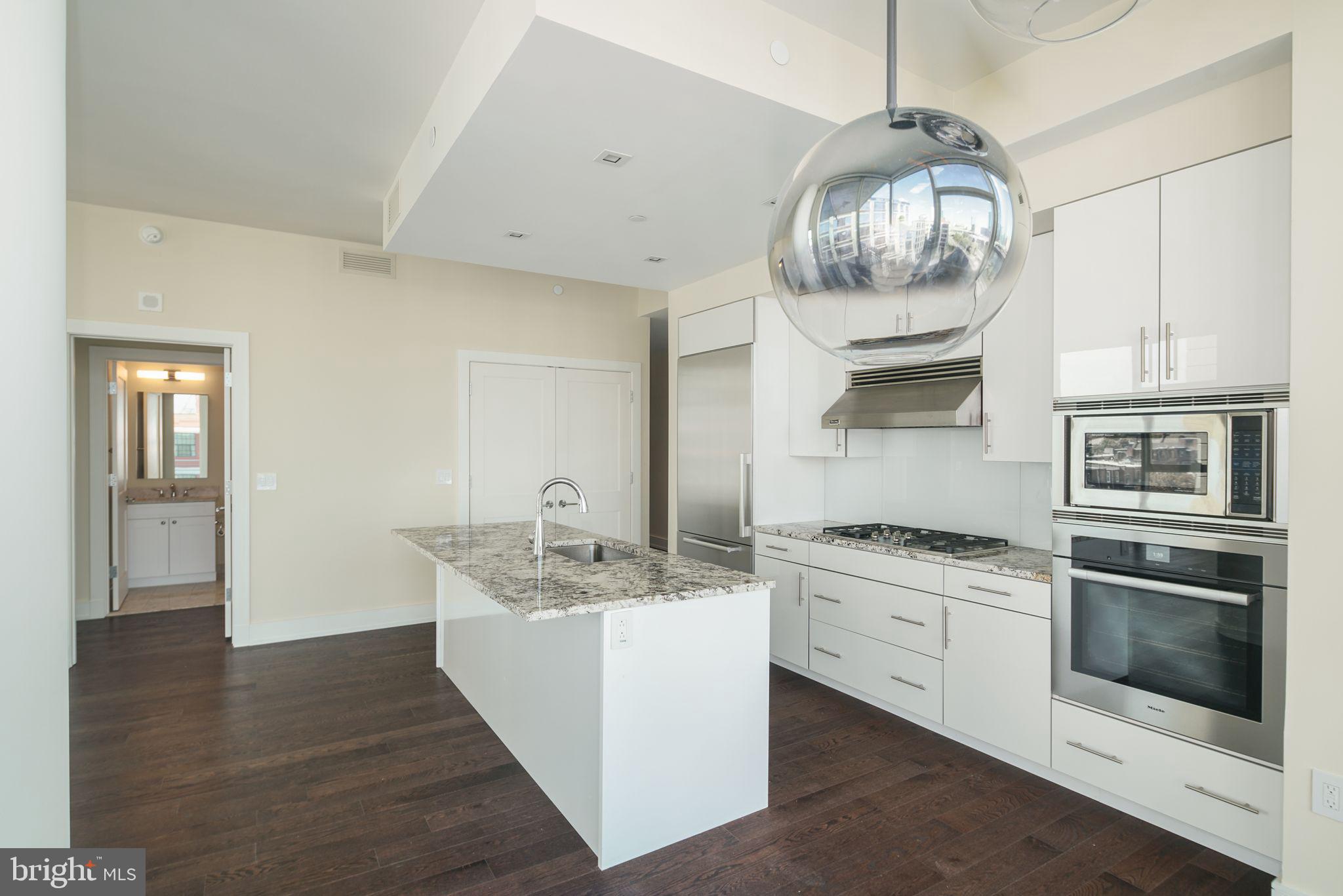 210 South 25th Street, Unit 703 Philadelphia, PA 19103 - Photo 8 of 31