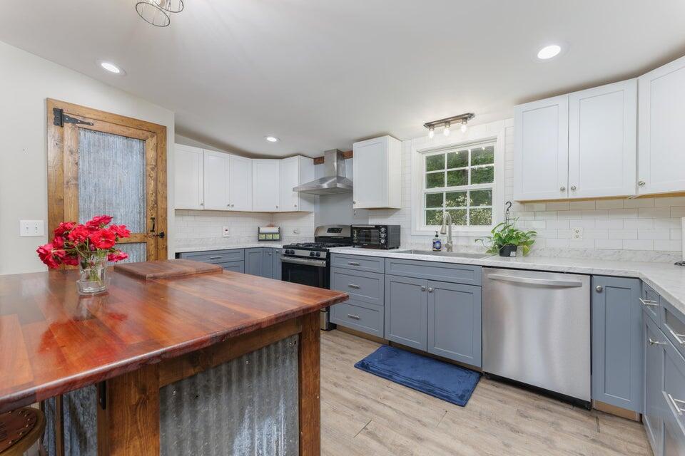 2534 William Brunson Road Summerton, SC 29148 - Photo 6 of 32 20231128022849223181000000-o