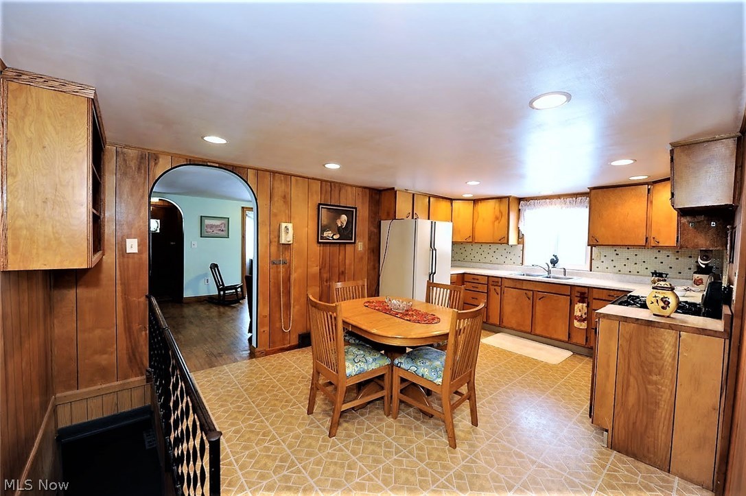 4493 Max Road North Canton, OH 44720 - Photo 13 of 24 * Kitchen ~