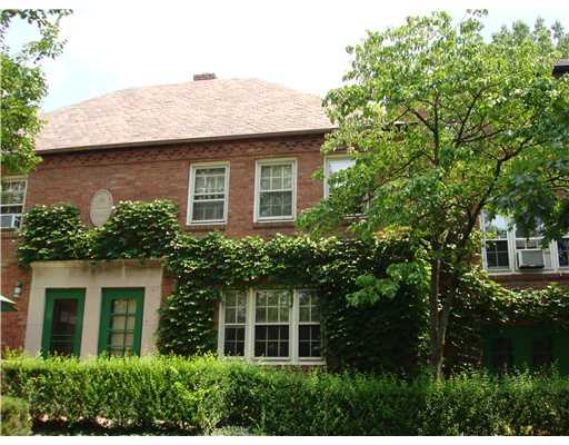 412 Sulgrave Road Pittsburgh, PA 15211 - Photo 1 of 1 Exterior Front.