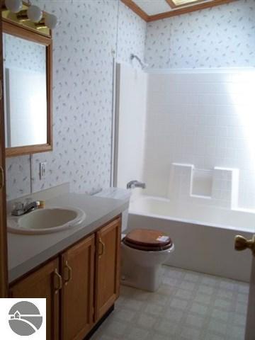 4801 West Packingham Road Lake City, MI 49651 - Photo 16 of 22 1737953-15.JPG