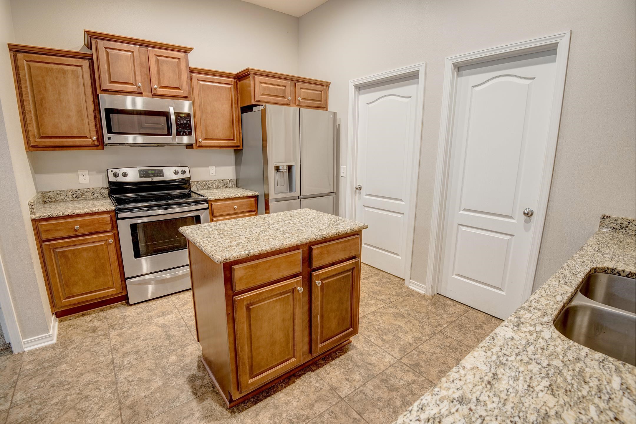 15345 Fremont Court Foley, AL 36535 - Photo 15 of 35 Kitchen