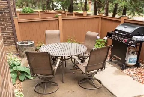 $2,800 | 6572 Regency Lane, Eden Prairie, MN 55344