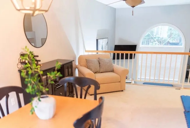 $2,800 | 6572 Regency Lane, Eden Prairie, MN 55344