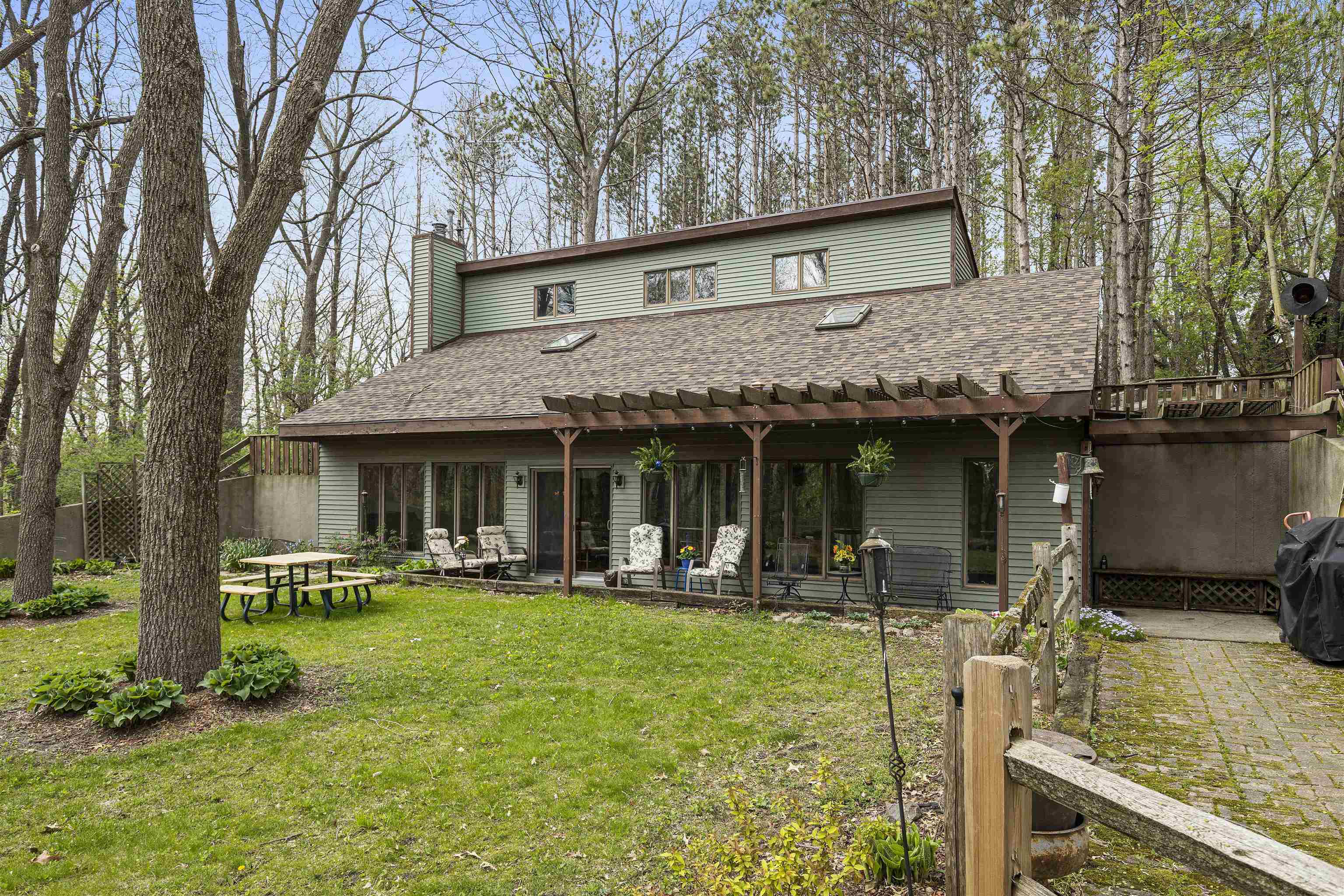 8602 West Northwest Road Forreston, IL 61030 - Photo 1 of 83 Gallery Image 1
