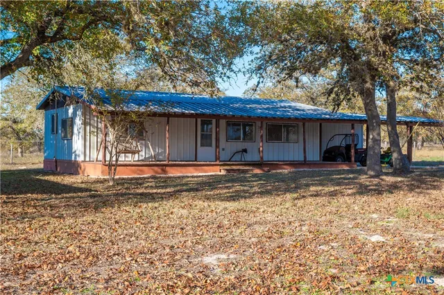 $699,000 | 847 Littlehorn Lane, La Vernia, TX 78121