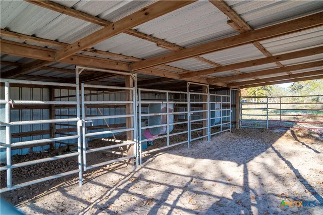 $699,000 | 847 Littlehorn Lane, La Vernia, TX 78121