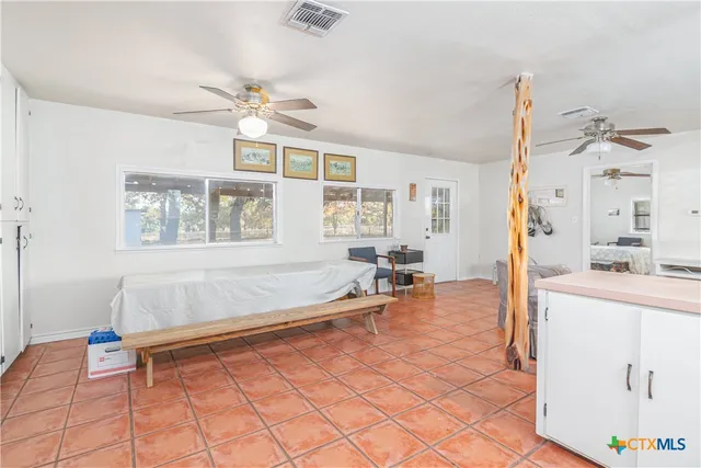 $699,000 | 847 Littlehorn Lane, La Vernia, TX 78121