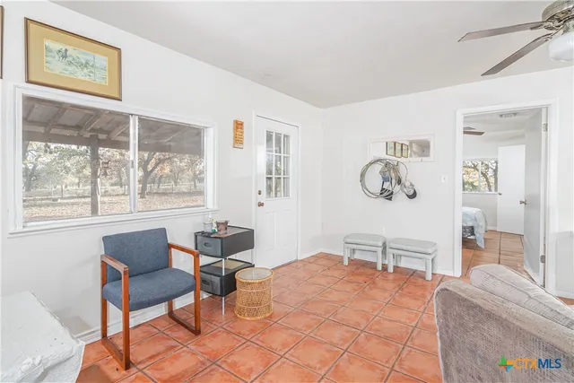 $699,000 | 847 Littlehorn Lane, La Vernia, TX 78121