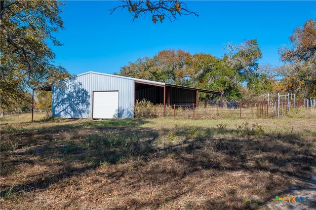 $699,000 | 847 Littlehorn Lane, La Vernia, TX 78121