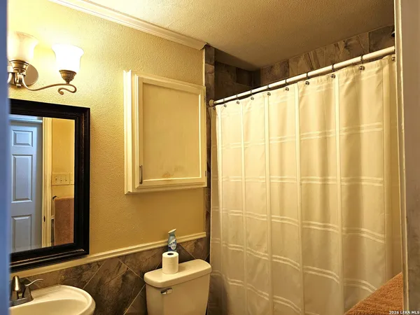 $1,800 | 9406 Sugarloaf Drive, San Antonio, TX 78245