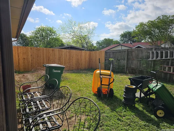 $1,800 | 9406 Sugarloaf Drive, San Antonio, TX 78245