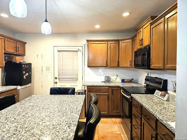 $1,800 | 9406 Sugarloaf Drive, San Antonio, TX 78245