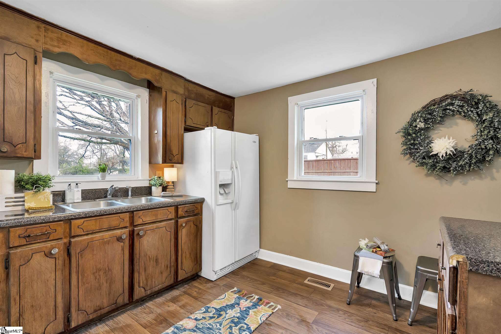 119 Spring Street Greer, SC 29650 - Photo 10 of 28 Gallery Image 10