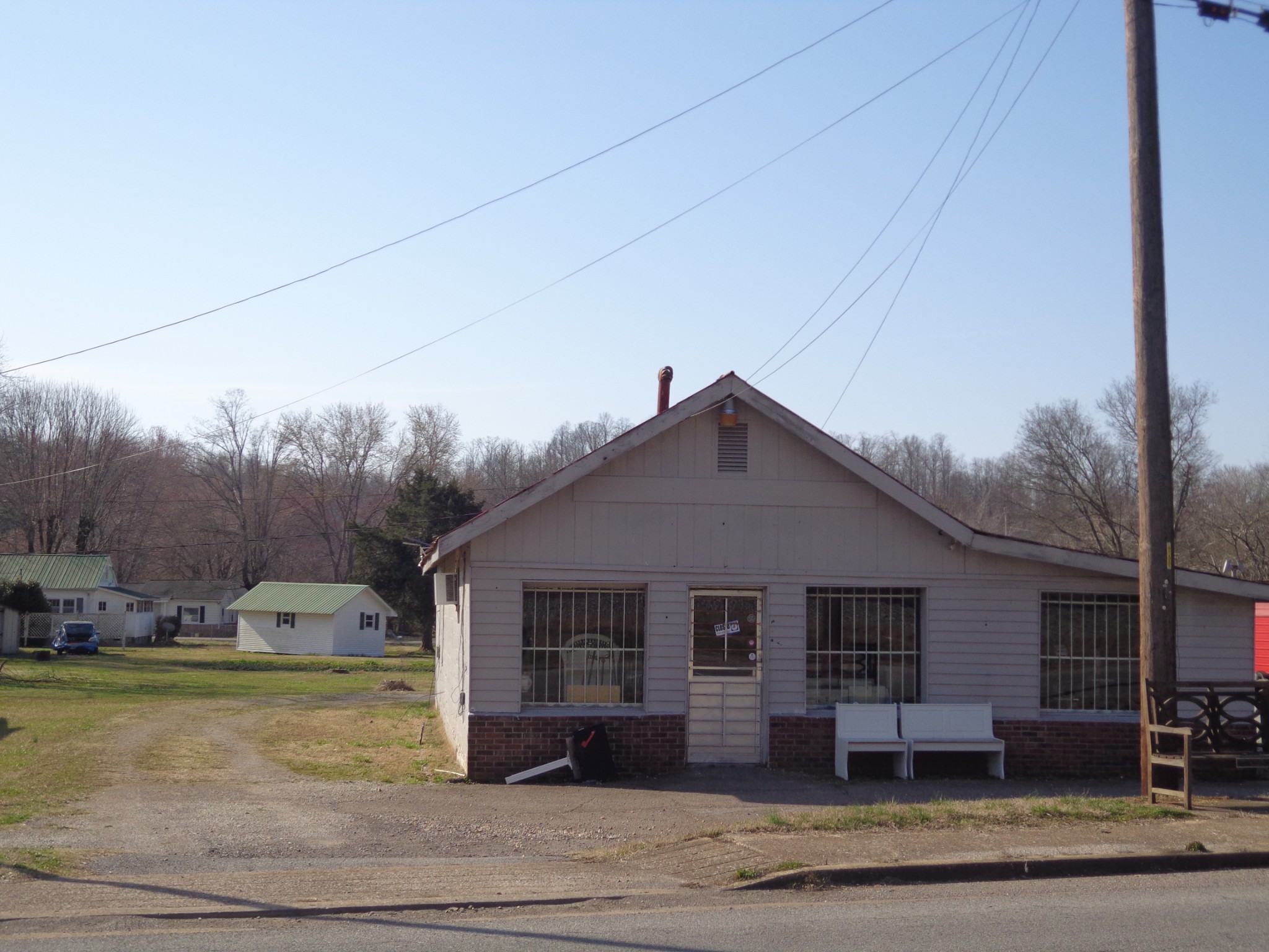 918 East Main Street Waverly, TN 37185 - Photo 11 of 14 a view of a house with a yard