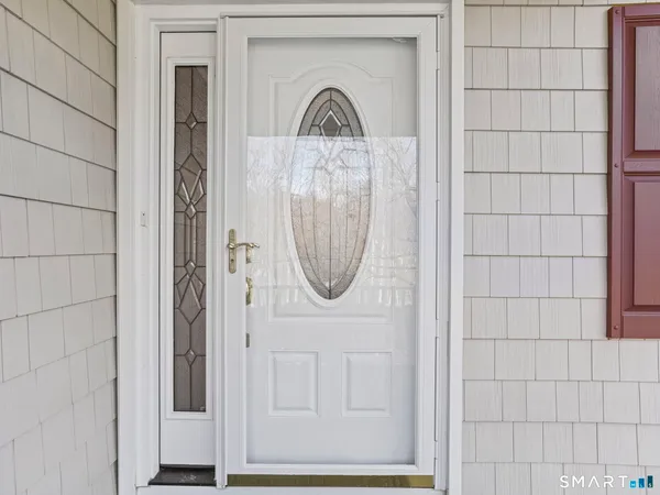 $649,900 | 15 Old Village Lane, Trumbull, CT 06611