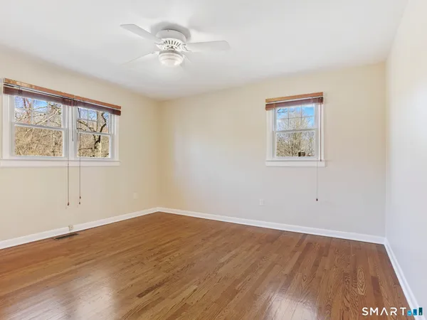 $649,900 | 15 Old Village Lane, Trumbull, CT 06611