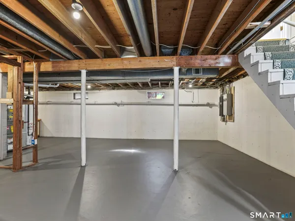 $649,900 | 15 Old Village Lane, Trumbull, CT 06611