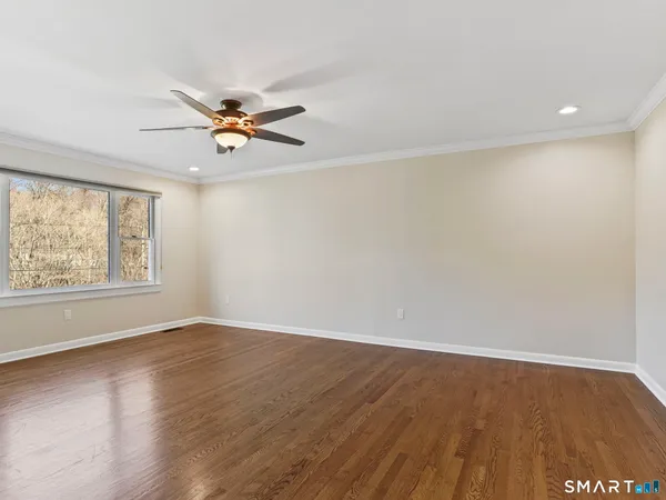 $649,900 | 15 Old Village Lane, Trumbull, CT 06611