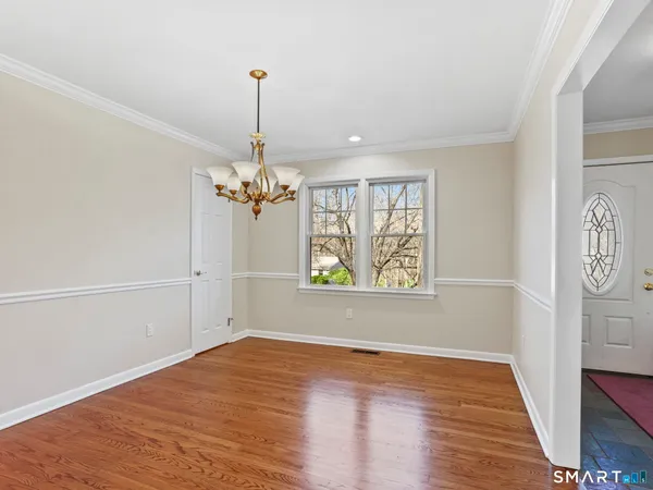 $649,900 | 15 Old Village Lane, Trumbull, CT 06611