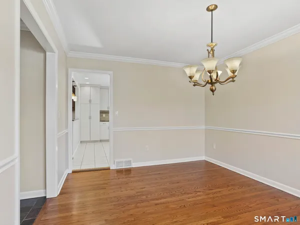 $649,900 | 15 Old Village Lane, Trumbull, CT 06611