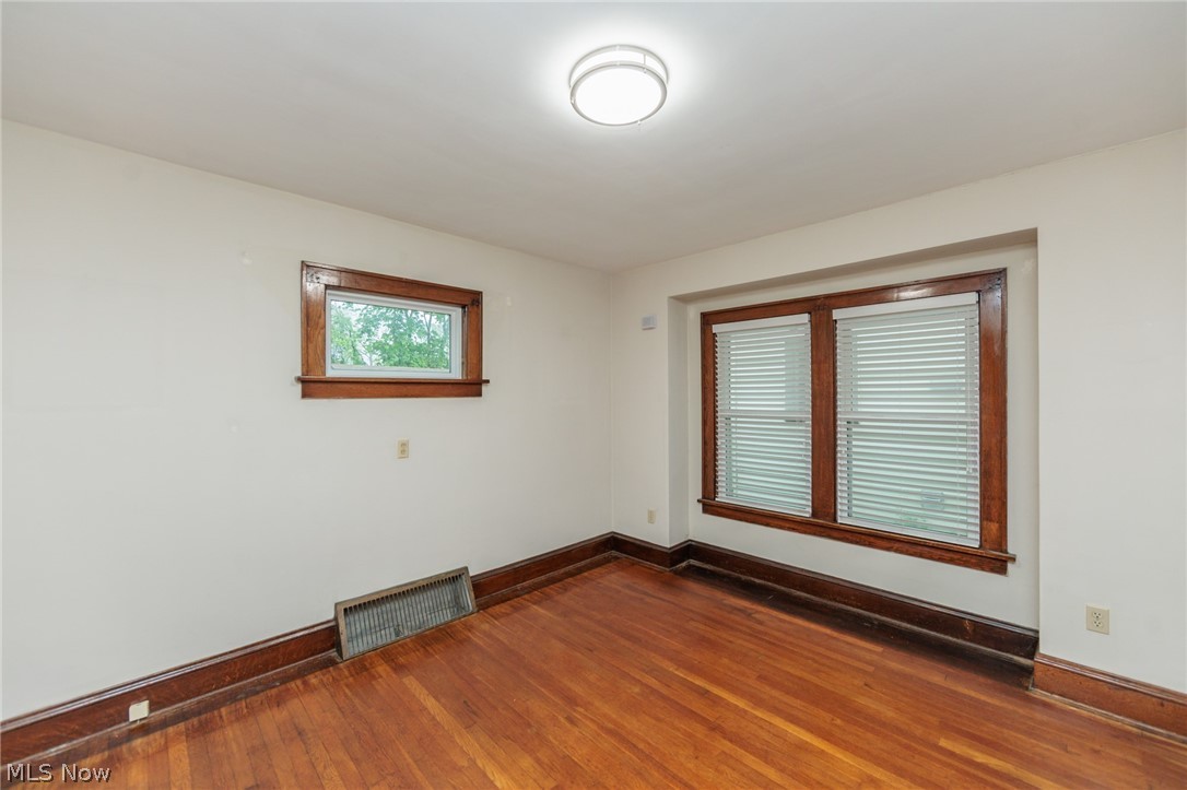 983 Dan Street Akron, OH 44310 - Photo 13 of 46