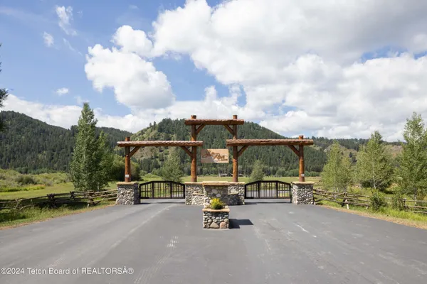 $2,500,000 | 293 Salt River Ranch Lane, Thayne, WY 83127