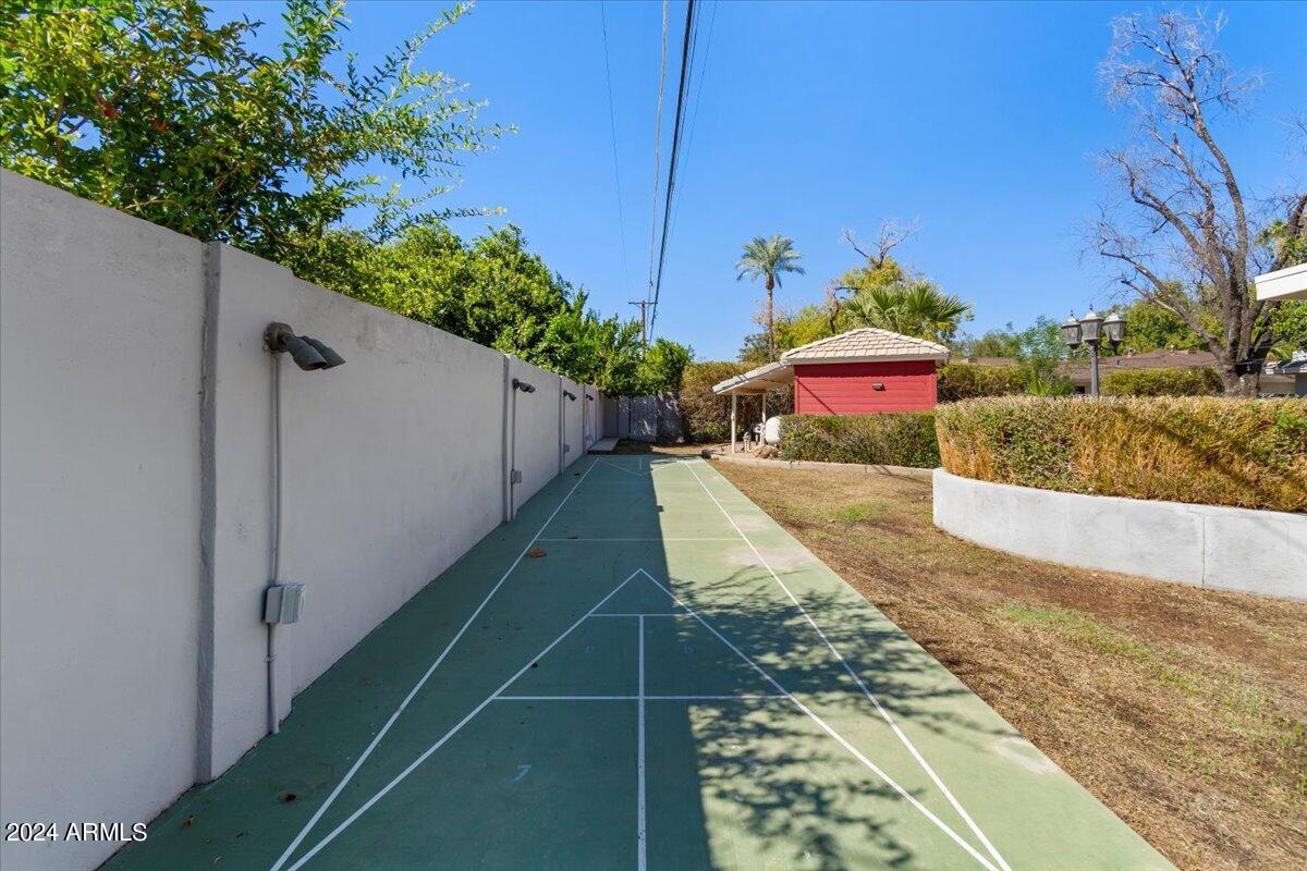 3841 East Elm Street Phoenix, AZ 85018 - Photo 58 of 72 58-Boche ball