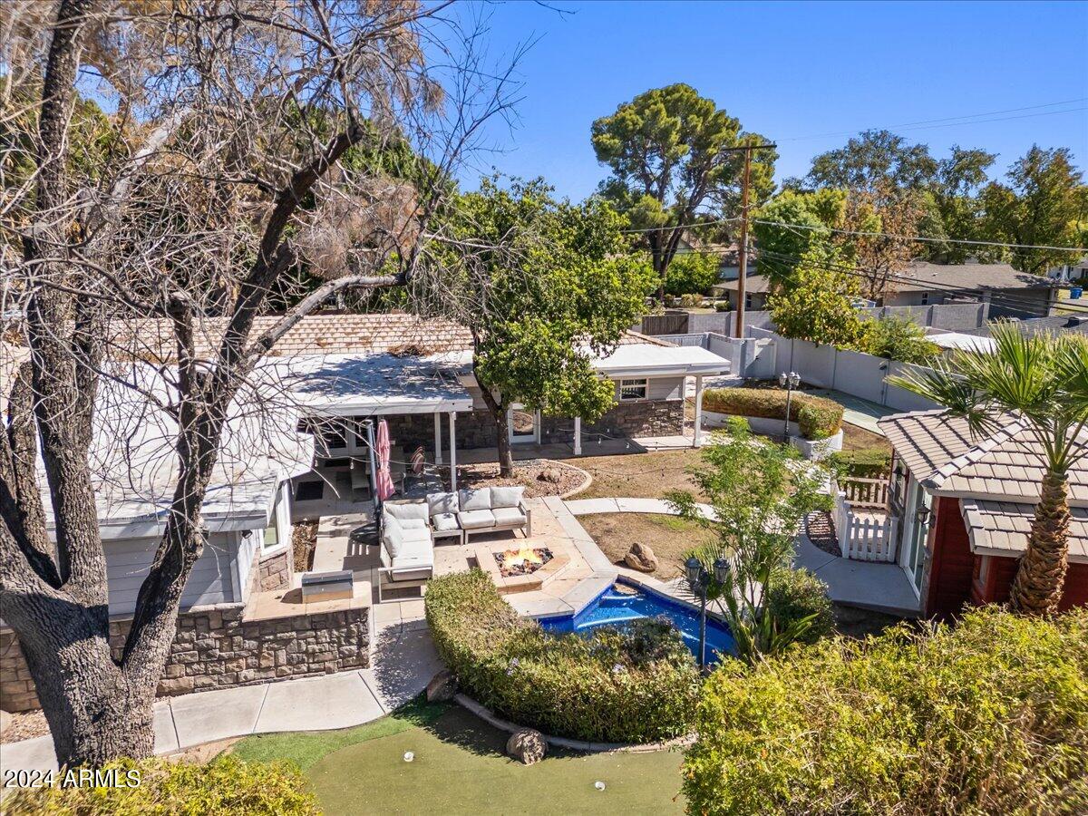 3841 East Elm Street Phoenix, AZ 85018 - Photo 68 of 72 a view of a chairs and table in a patio