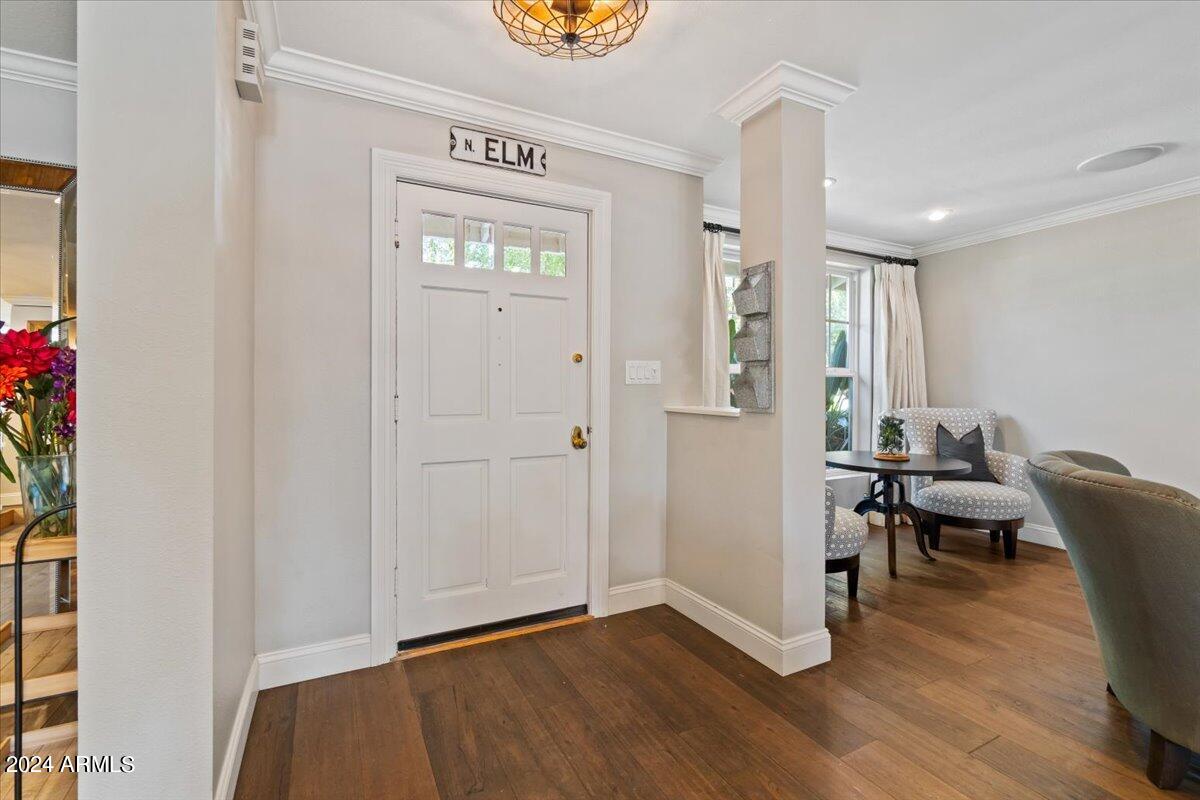 3841 East Elm Street Phoenix, AZ 85018 - Photo 9 of 72 09-Entry