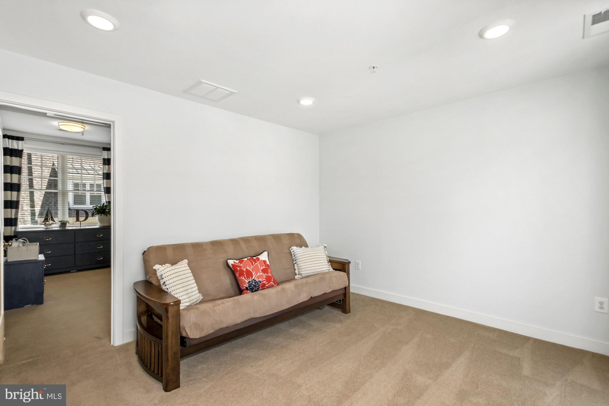 52 Ellsworth Heights Street Silver Spring, MD 20910 - Photo 26 of 41 Family Room