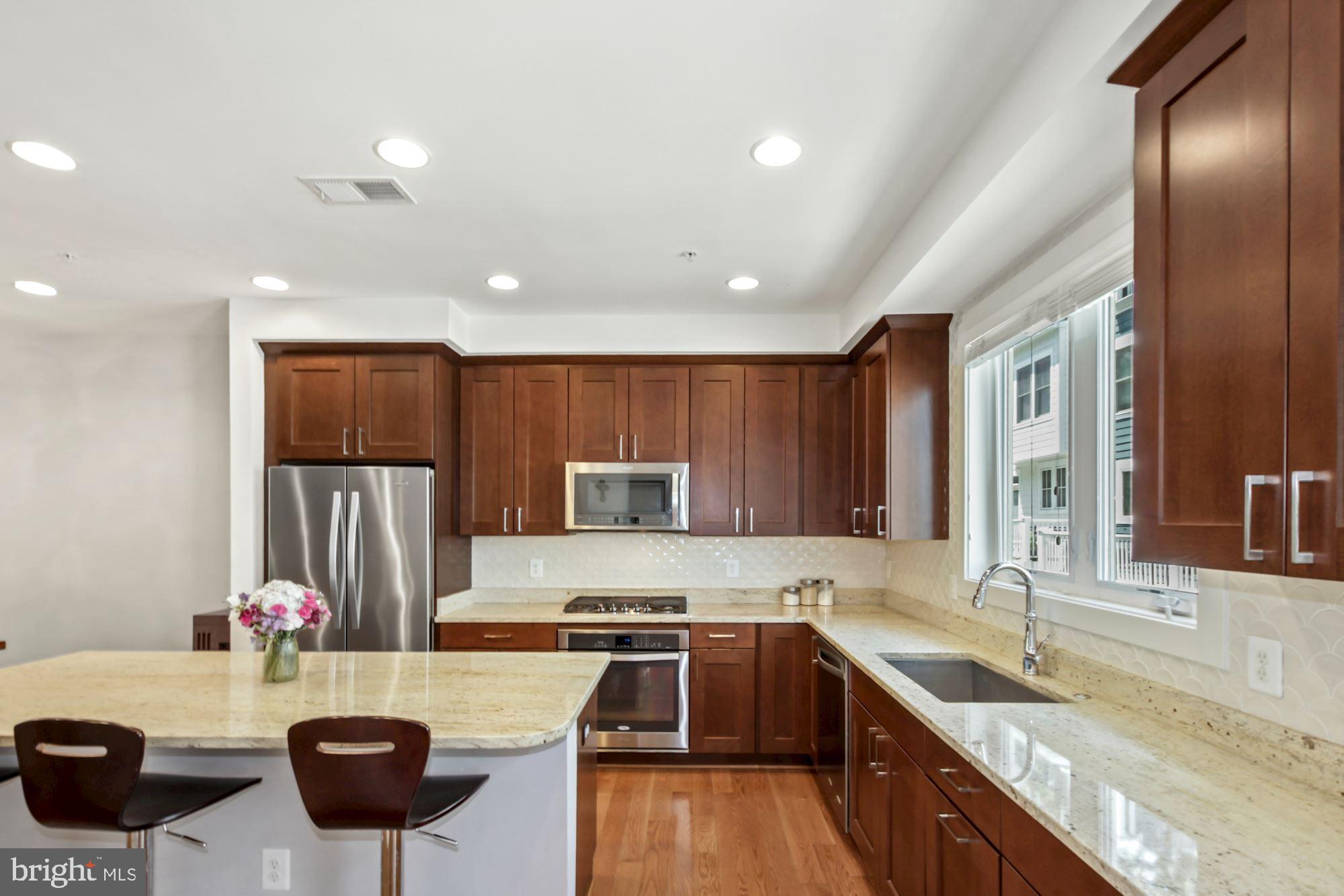 52 Ellsworth Heights Street Silver Spring, MD 20910 - Photo 10 of 41 Kitchen